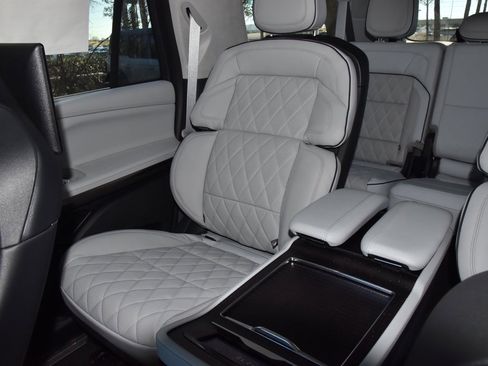 New 2026 Lincoln Navigator L Black Label image 22