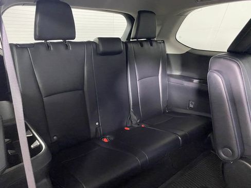 Used 2024 Toyota Grand Highlander AWD image 11