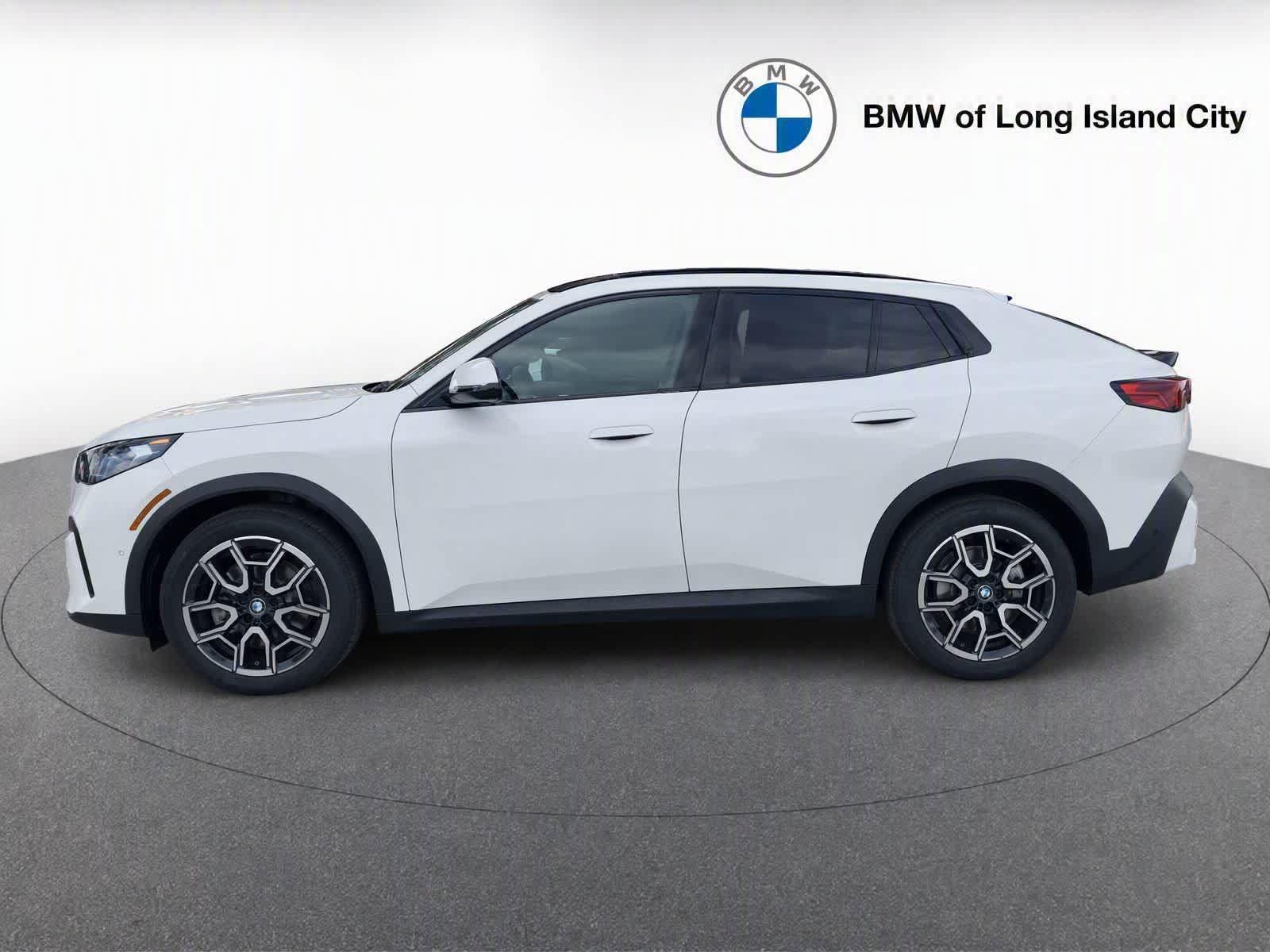 New 2026 BMW X2 xDrive28i w/ Convenience Package AWD/4WD image 4