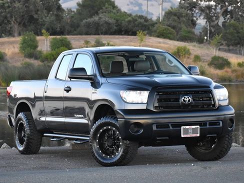 Used 2012 Toyota Tundra 4x4 Double Cab w/ Tow Pkg image 1