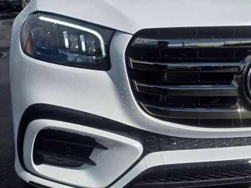New 2026 Mercedes-Benz GLS 450 4MATIC image 32
