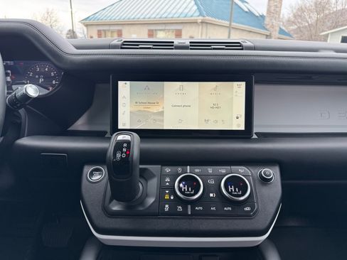 Used 2020 Land Rover Defender 110 HSE image 14