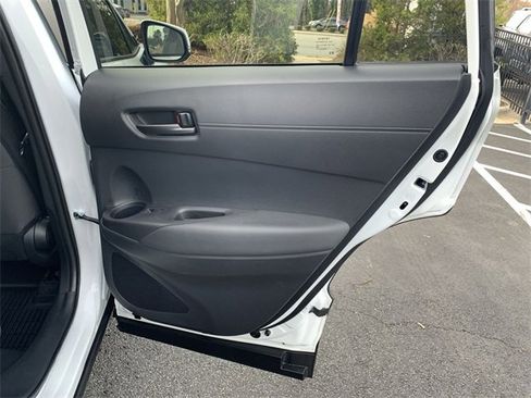 Used 2024 Toyota Corolla Cross SE image 11