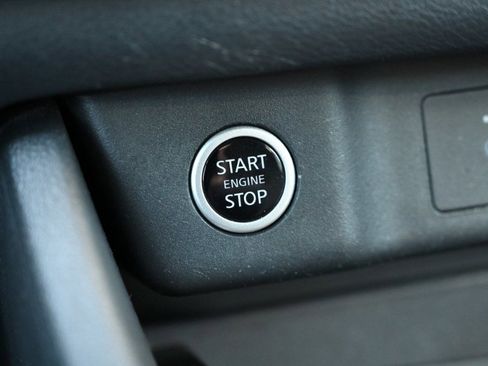 Used 2023 Nissan Rogue S image 23