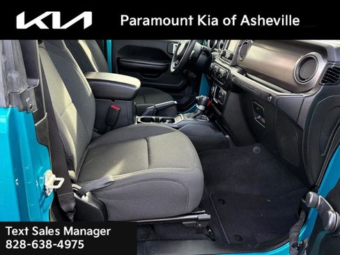 Used 2020 Jeep Wrangler Sport image 15