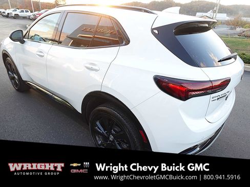 Used 2022 Buick Envision Essence w/ Sport Touring Package image 5