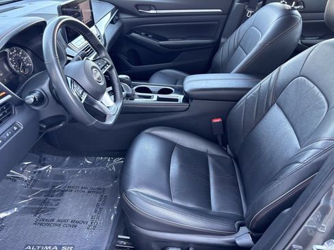 Used 2024 Nissan Altima 2.5 SR w/ SR Premium Package FWD image 13