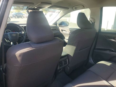 Used 2025 Toyota Camry LE image 11