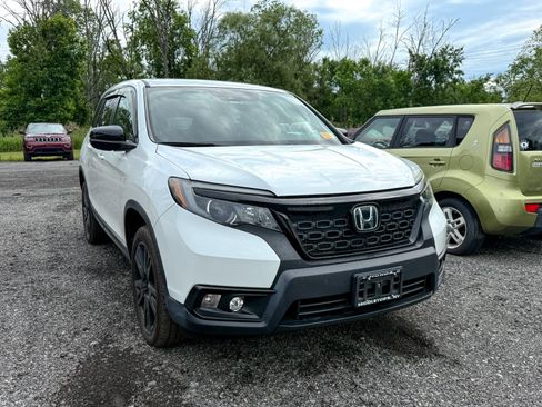 Used 2021 Honda Passport Sport image 9