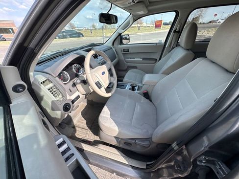 Used 2012 Ford Escape XLT AWD/4WD image 9