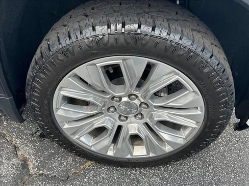 Certified 2022 GMC Sierra 1500 Denali w/ Denali Premium Package AWD/4WD image 37