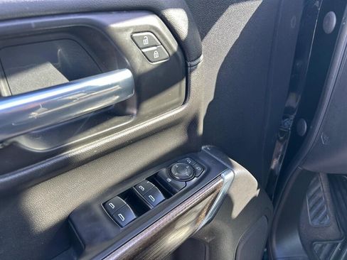 Used 2021 Chevrolet Silverado 1500 LT AWD/4WD image 9