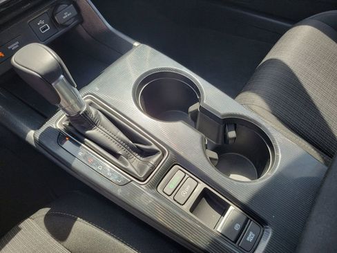 Certified 2024 Honda Civic EX image 29