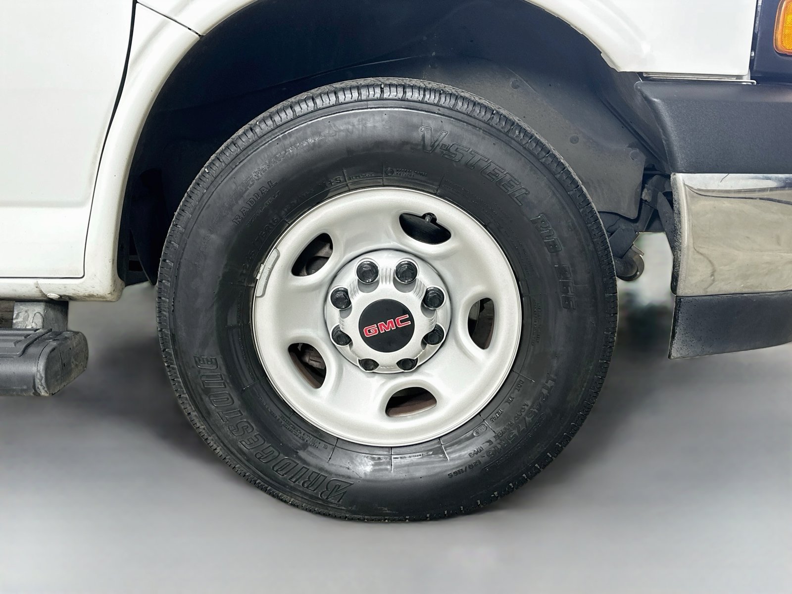 Used 2025 GMC Savana 2500 w/ Enhanced Convenience Package RWD image 10