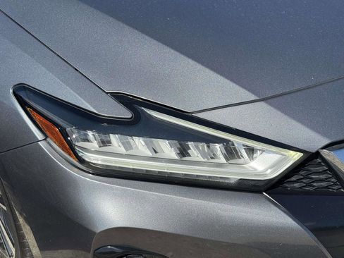 Used 2020 Nissan Maxima 3.5 SV w/ Floor Mat Group FWD image 6