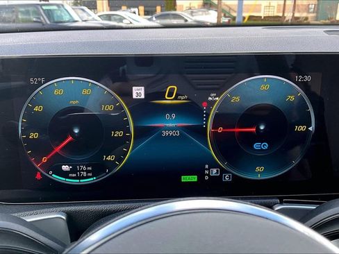 Used 2023 Mercedes-Benz EQB 250+ image 26