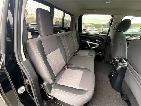 Used 2020 Nissan Titan SV w/ SV Convenience Package image 27
