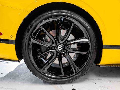 Certified 2024 Bentley Continental GT V8 AWD/4WD image 14