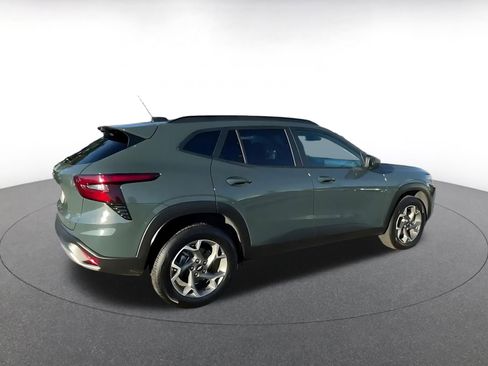 Used 2025 Chevrolet Trax LT image 15