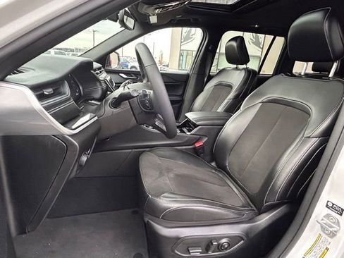 Used 2023 Jeep Grand Cherokee Altitude image 21