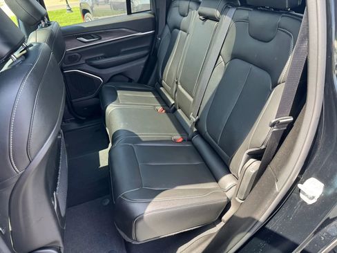 Used 2024 Jeep Grand Cherokee Limited 4xe AWD/4WD image 6