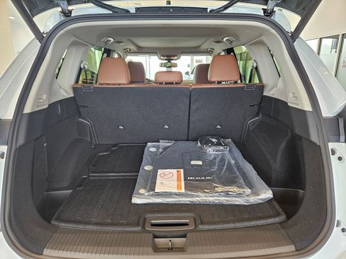 New 2026 Nissan Rogue Platinum image 32