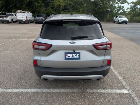 Certified 2023 Ford Escape SE FWD image 6
