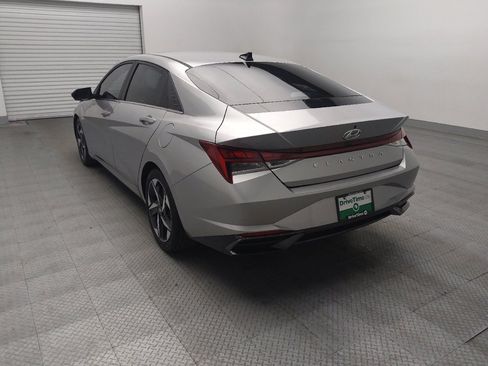 Used 2021 Hyundai Elantra SEL w/ Convenience + Premium Package FWD image 5
