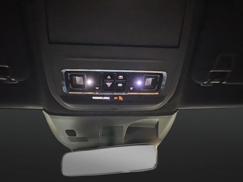 Used 2021 Lincoln Corsair Reserve AWD/4WD image 32