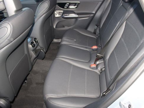 Used 2026 Mercedes-Benz GLC 300 image 26