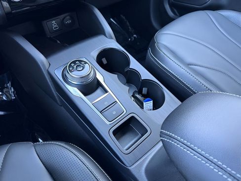Used 2025 Ford Escape Platinum w/ Premium Technology Package FWD image 32