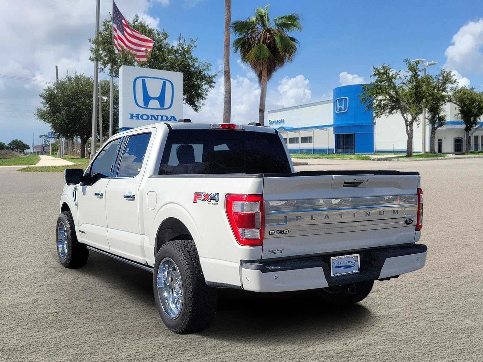 Used 2021 Ford F150 Platinum w/ Equipment Group 701A High AWD/4WD image 5