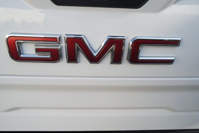 Used 2025 GMC Sierra 1500 Elevation w/ Preferred Package AWD/4WD image 44