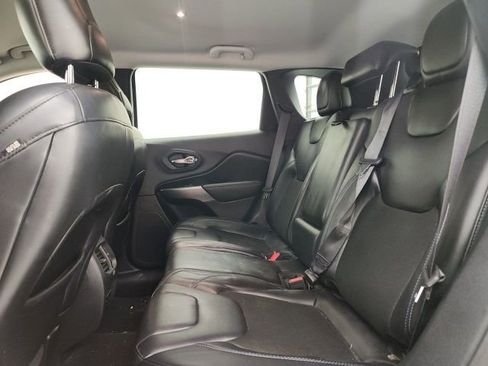 Used 2020 Jeep Cherokee Latitude Plus image 10