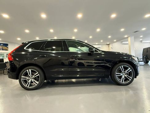 Used 2018 Volvo XC60 T5 Momentum w/ Vision Package AWD/4WD image 9