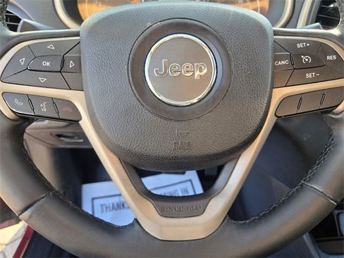 Used 2017 Jeep Cherokee Latitude w/ Comfort/Convenience Group image 27