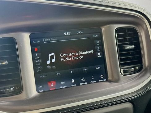 Used 2019 Dodge Charger SXT image 32