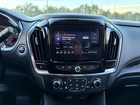 Used 2020 Chevrolet Traverse RS image 21