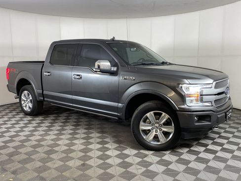 Used 2018 Ford F150 Platinum w/ Equipment Group 701A Luxury image 6