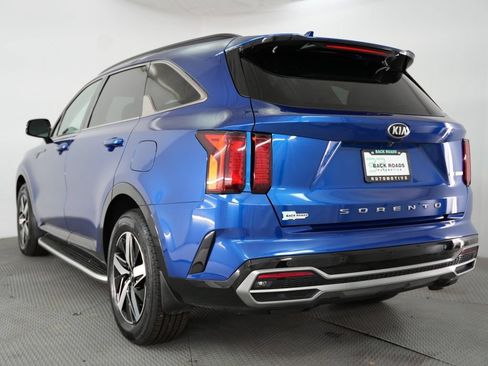 Used 2021 Kia Sorento EX FWD image 7
