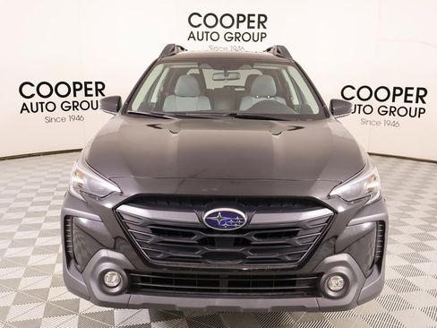 Used 2023 Subaru Outback Premium image 9