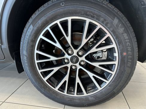 New 2025 Ford Escape SE image 33