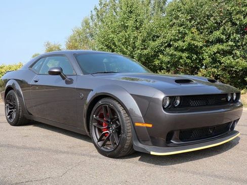 Used 2023 Dodge Challenger SRT Hellcat Widebody image 3