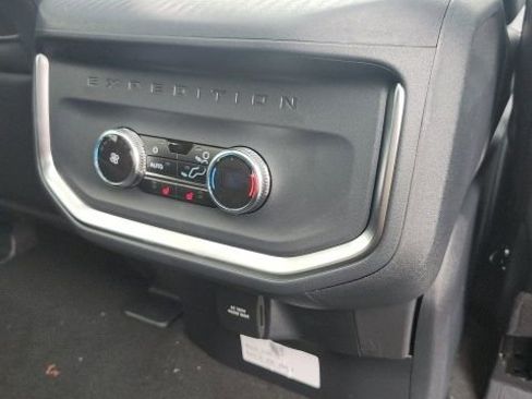 New 2025 Ford Expedition Platinum w/ Stealth Performance Package image 19