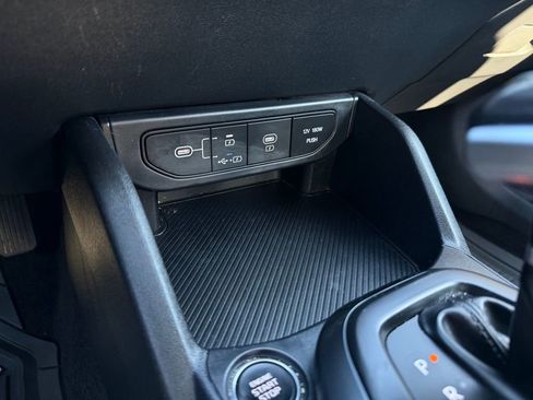 Certified 2025 Kia K4 FWD image 20