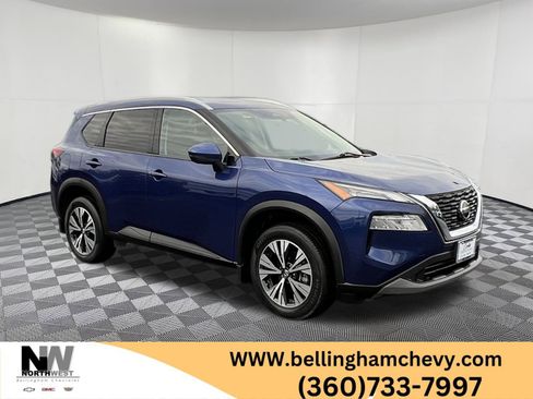 Used 2021 Nissan Rogue SV image 1