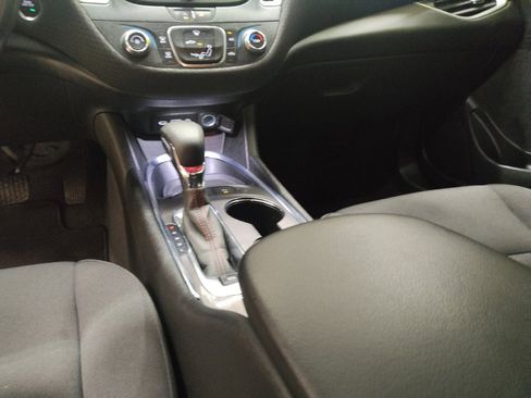 Used 2022 Chevrolet Malibu RS FWD image 26