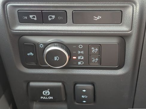 Used 2023 Ford F150 Lariat w/ Equipment Group 502A High AWD/4WD image 28