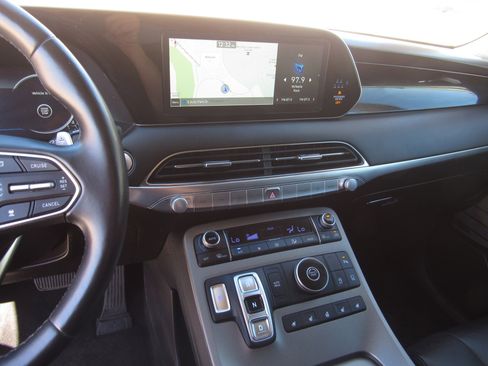 Used 2022 Hyundai Palisade Limited image 19