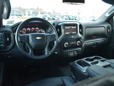 Used 2023 Chevrolet Silverado 1500 Custom image 33